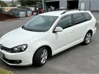 Gebraucht VW Golf VI 105 PS (77 kW) 2011 Weiß Kleinwagen