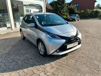 Gebraucht Toyota Aygo X-play 69 PS (50 kW) 2015 Silber Kleinwagen