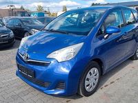 Gebraucht Toyota Verso-S Life 99 PS (72 kW) 2012 Blau Van / Kleinbus