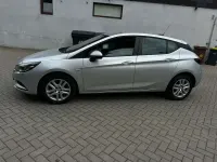 Gebraucht Opel Astra Selection 95 PS (69 kW) 2015 Argon silber/ice silver (m2) Kleinwagen