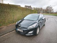 Gebraucht Hyundai i30 Classic 99 PS (72 kW) 2014 Schwarz Limousine