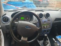 gebraucht Ford Fiesta 1,3 51 kW Ambiente Ambiente