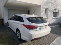 Gebraucht Hyundai i40 Premium 136 PS (100 kW) 2015 Weiß Kombi