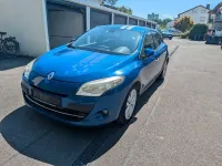 Gebraucht Renault Mégane III Luxe 131 PS (96 kW) 2010 Blau Limousine