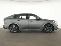 Gebraucht BMW iX2 M Sport 230 kW (313 PS) 2024 Grau SUV