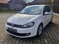 Gebraucht VW Golf VI Team 122 PS (89 kW) 2011 Weiß Kleinwagen