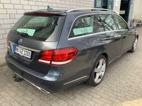 Gebraucht Mercedes E250 204 PS (150 kW) 2015 Grau Kombi
