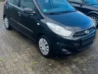 Gebraucht Hyundai i10 69 PS (50 kW) 2013 Schwarz Kleinwagen