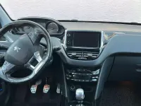 Gebraucht Peugeot 2008 Allure 120 PS (88 kW) 2017 Weiß SUV