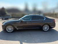 Gebraucht BMW 740 Performance 320 PS (235 kW) 2018 Blau Limousine
