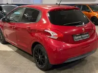 Gebraucht Peugeot 208 82 PS (60 kW) 2014 Rot Kleinwagen