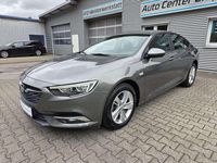 Usado Opel Insignia Edition 136 HP (100 kW) 2017 Cinzento Coupé