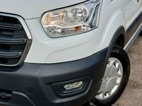 Gebraucht Ford Transit Trend 131 PS (96 kW) 2020 Weiß Van / Kleinbus