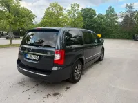 Usata Lancia Voyager 177 CV (130 kW) 2014 Blu Monovolume