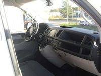 Gebraucht VW Transporter 150 PS (110 kW) 2018 Reflexsilber metallic Van