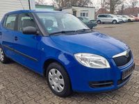 Gebraucht Skoda Fabia Classic 69 PS (50 kW) 2009 Blau Limousine