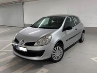 Gebraucht Renault Clio II 75 PS (55 kW) 2006 Grau Kleinwagen