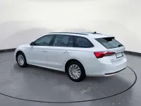 Gebraucht Skoda Octavia Essence 116 PS (85 kW) 2025 Weiß Kombi