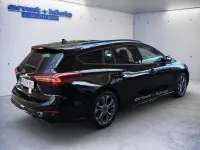 Gebraucht Ford Focus ST-Line X 125 PS (91 kW) 2024 Schwarz Limousine