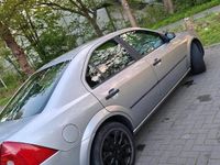 Gebraucht Ford Mondeo 114 PS (83 kW) 2002 Silber Limousine
