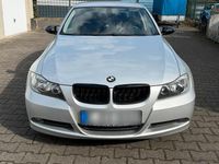 Gebraucht BMW 318 143 PS (105 kW) 2008 Silber Limousine