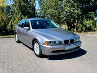 Gebraucht BMW 520 136 PS (100 kW) 2000 Silber Limousine