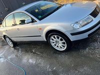 Gebraucht VW Passat Comfortline 101 PS (74 kW) 1998 Limousine