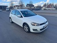 Gebraucht VW Golf VII Trendline 105 PS (77 kW) 2013 Weiß Limousine