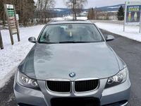 Gebraucht BMW 318 129 PS (94 kW) 2007 Blau Limousine