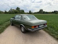 Gebraucht Mercedes 230 136 PS (100 kW) 1982 Grün Limousine