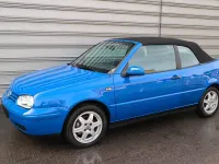 Używany VW Golf Conceptline 101 KM (74 kW) 1999 Niebieski Kabriolet