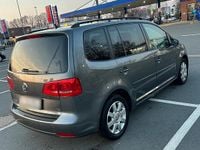 Gebraucht VW Touran 105 PS (77 kW) 2013 Braun Van / Kleinbus