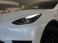 Gebraucht Tesla Model Y Standard Range 255 kW (347 PS) 2023 Weiß metallic SUV