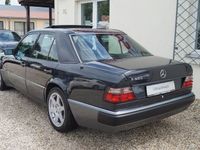 Gebraucht Mercedes E500 326 PS (239 kW) 1993 Schwarz Limousine