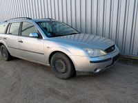 Gebraucht Ford Mondeo 125 PS (91 kW) 2003 Silber Kombi
