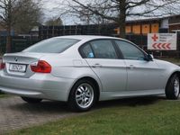 gebraucht BMW 318 Baureihe 3 Lim. 318i*KLIMA*TEMPOMAT*PDC !!