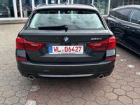 Gebraucht BMW 520 190 PS (139 kW) 2019 Grau Kombi