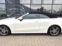 Usado Mercedes E220 AMG line 194 CV (142 kW) 2017 Blanco Descapotable