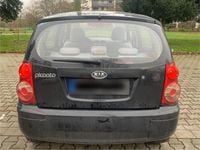Second-hand Kia Picanto 65 CP (47 kW) 2011 Negru Hatchback