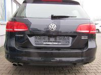Gebraucht VW Passat Trendline 140 PS (102 kW) 2012 Deep black perleffekt Kombi