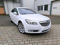 Gebraucht Opel Insignia 140 PS (102 kW) 2011 Weiß Limousine