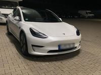 Gebraucht Tesla Model 3 Standard Range 208 kW (283 PS) 2022 Weiß Limousine