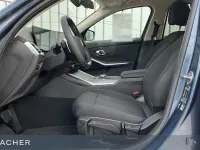 Gebraucht BMW 318 Comfort Edition 150 PS (110 kW) 2025 Arctic race blue metallic Limousine