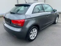 Używany Audi A1 Attraction 86 KM (63 kW) 2011 Szary Hatchback