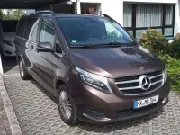 Gebraucht Mercedes V220 Avantgarde Edition 163 PS (119 kW) 2018 Braun Van / Kleinbus