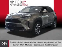 Gebraucht Toyota Yaris Connect Style 116 PS (85 kW) 2024 Manganbronze metallic Kleinwagen