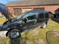 Używany VW Caddy 105 KM (77 kW) 2005 Czarny Minivan