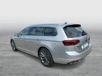 Gebraucht VW Passat R-line 150 PS (110 kW) 2023 Silber Kombi
