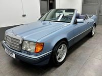Second-hand Mercedes E320 220 CP (161 kW) 1992 Albastru Cabrio