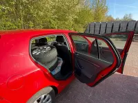 Używany VW Golf IV 2004 Czerwony Sedan/Limuzyna